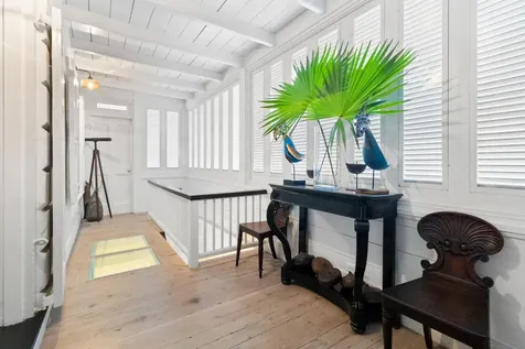 Java Estate Eleuthera BS