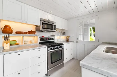 Java Estate Eleuthera BS