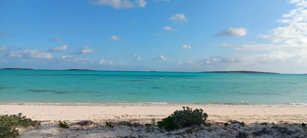 Tract 7 Hope Hill Estates Exuma BS