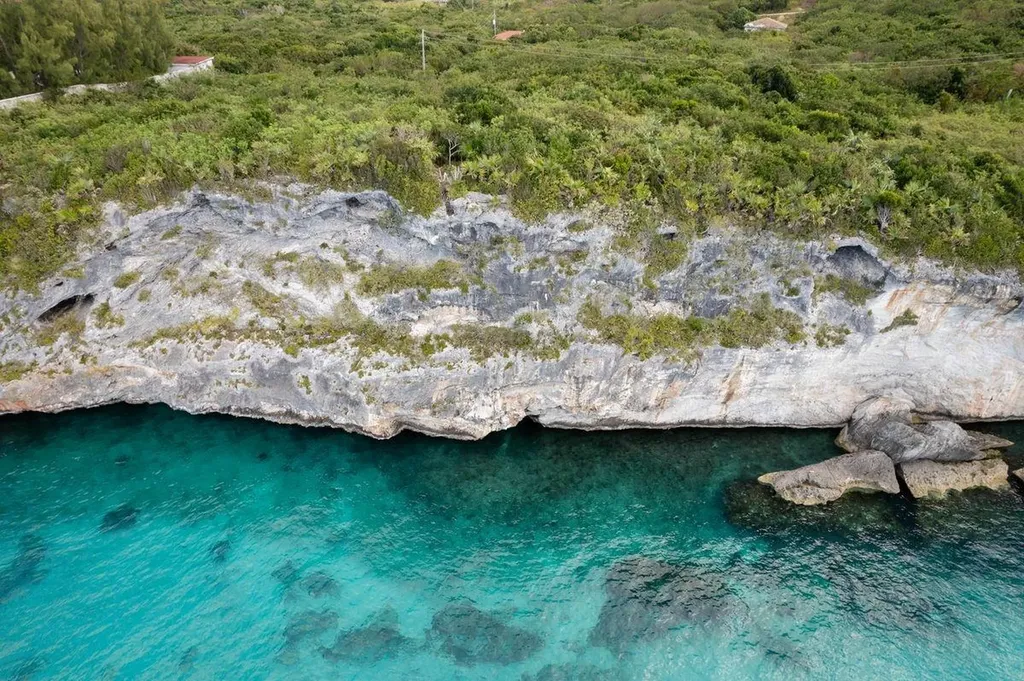 Lot 9, Blk 55 Eleuthera BS