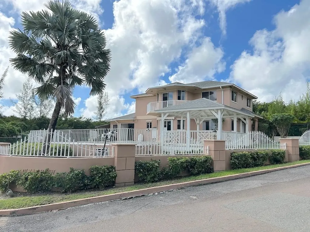 Atlantic Drive West New Providence Paradise Island BS