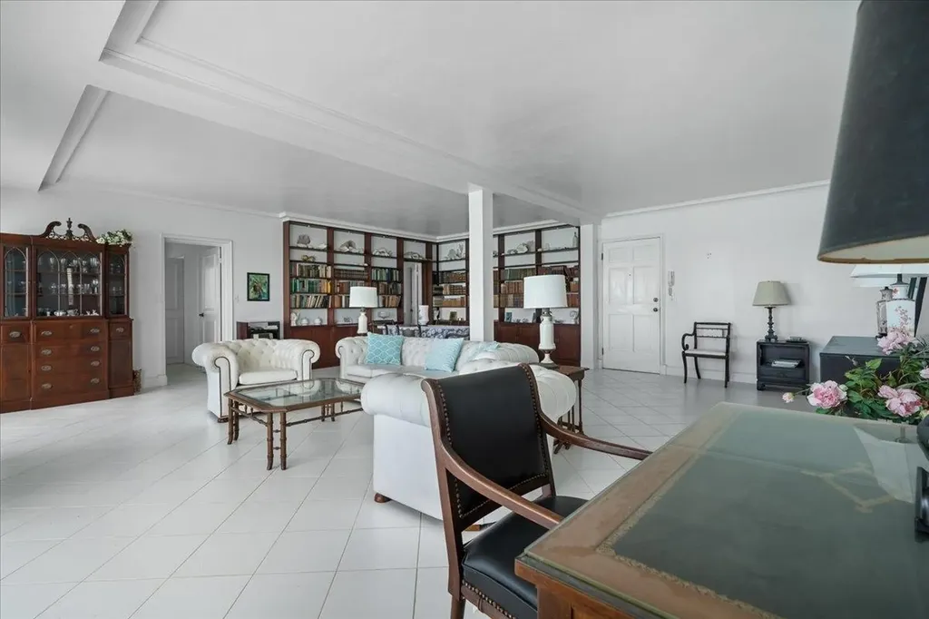 19/20 Towers Of Cable Beach New Providence Paradise Island BS