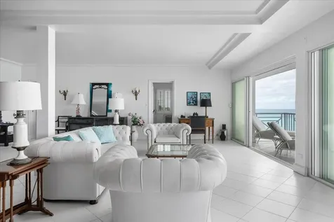 19/20 Towers Of Cable Beach New Providence Paradise Island BS