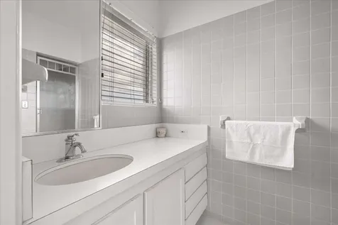 19/20 Towers Of Cable Beach New Providence Paradise Island BS