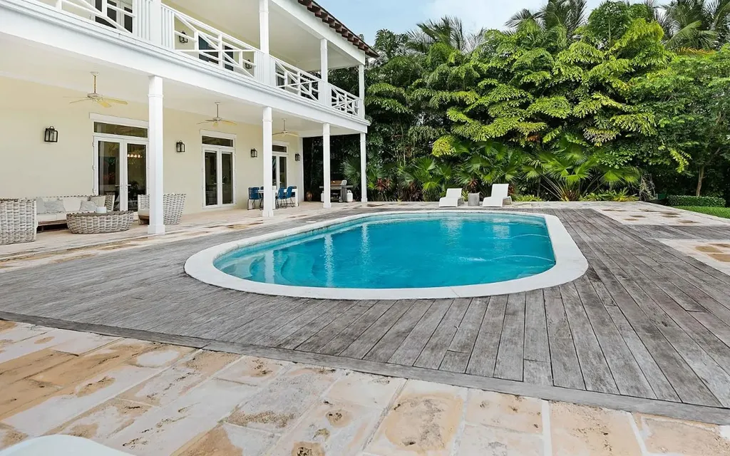 15 Bay Creek Drive New Providence Paradise Island BS