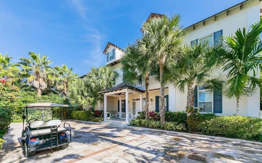 15 Bay Creek Drive New Providence Paradise Island BS