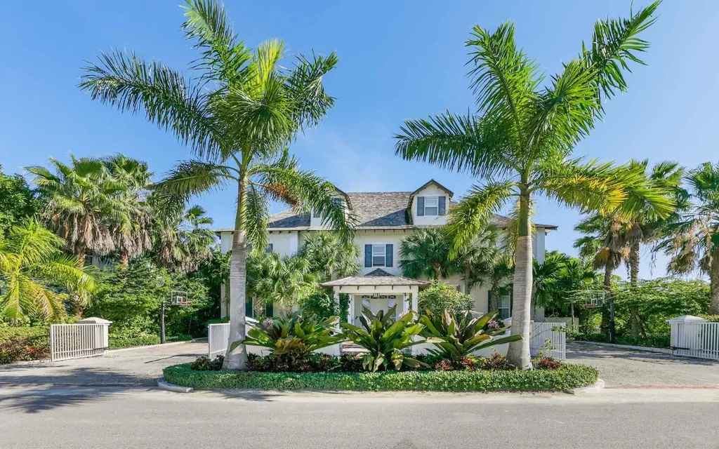 15 Bay Creek Drive New Providence Paradise Island BS