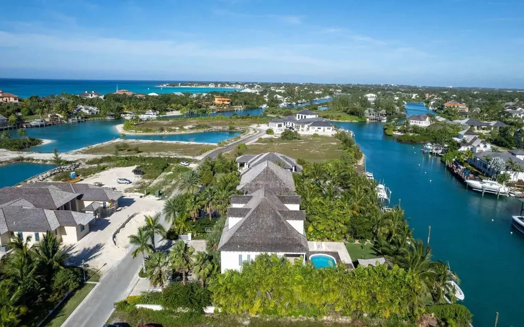 15 Bay Creek Drive New Providence Paradise Island BS