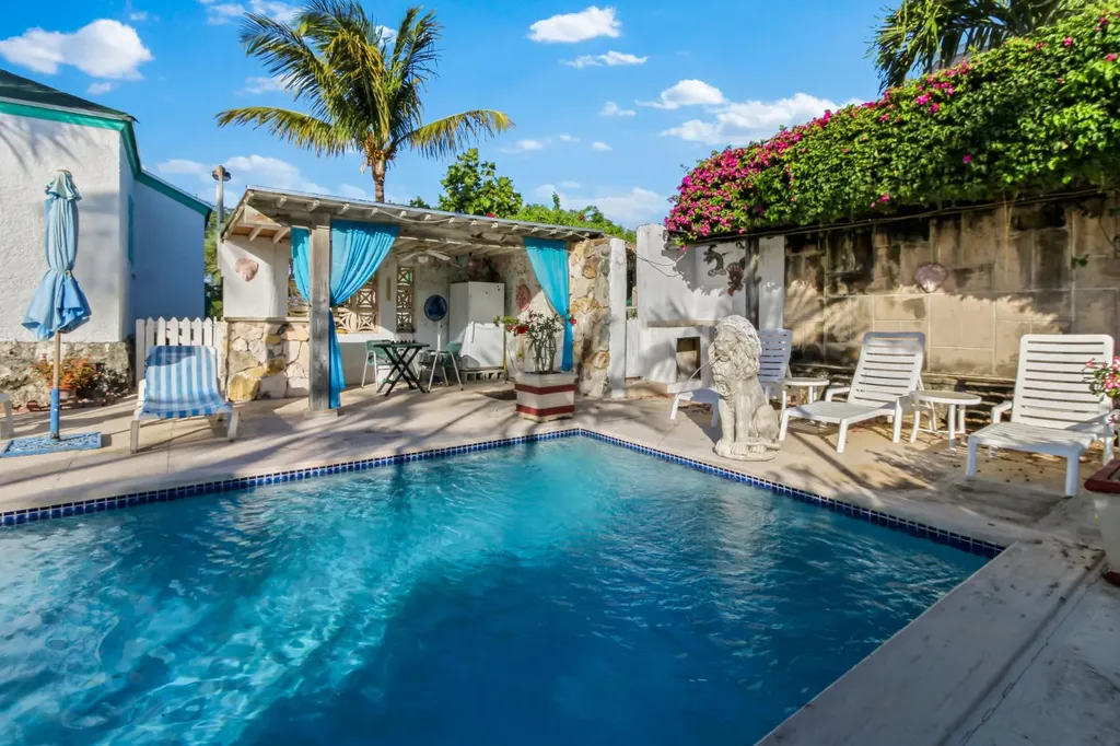 Tower Heights 15 New Providence Paradise Island BS