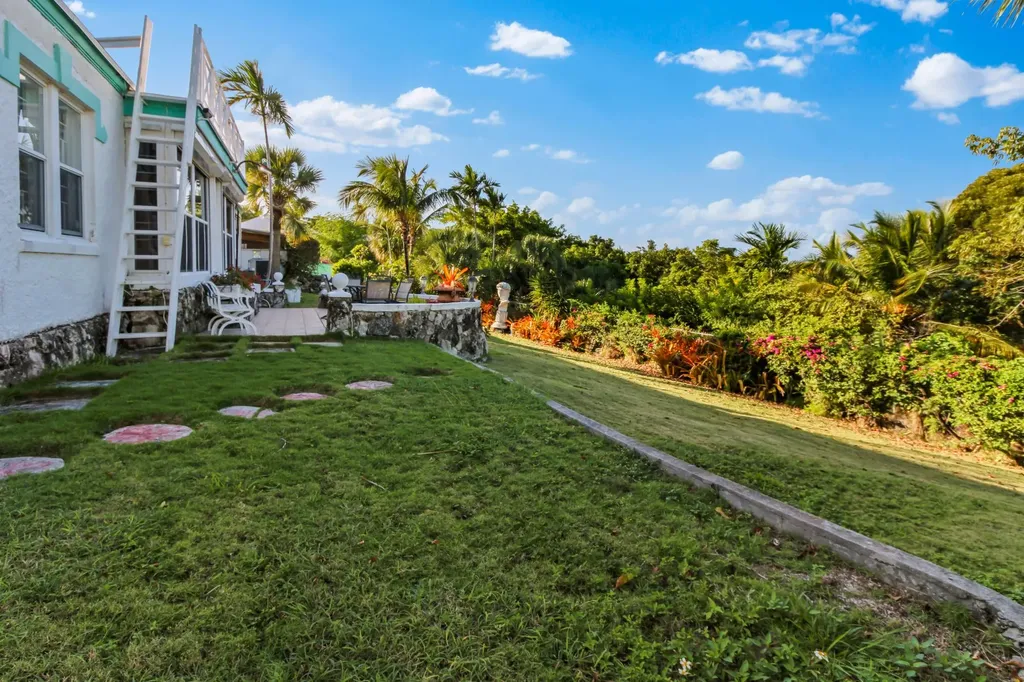 Tower Heights 15 New Providence Paradise Island BS