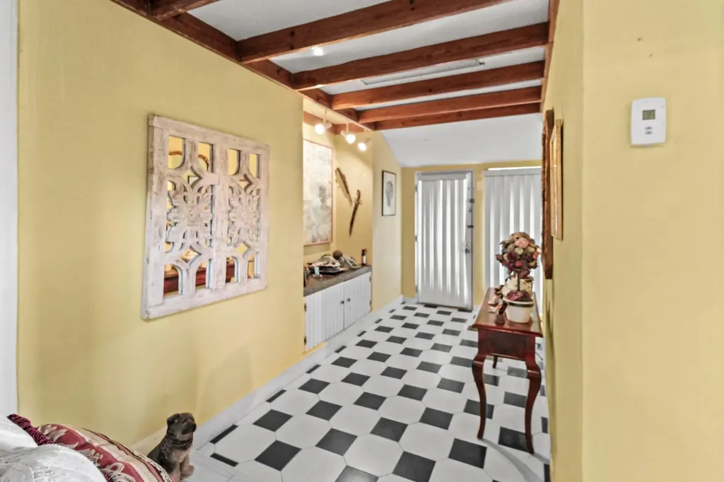 Tower Heights 15 New Providence Paradise Island BS