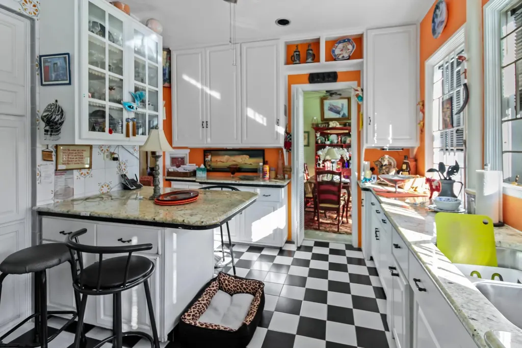 Tower Heights 15 New Providence Paradise Island BS