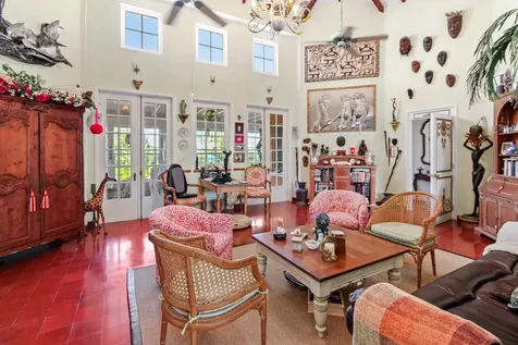 Tower Heights 15 New Providence Paradise Island BS