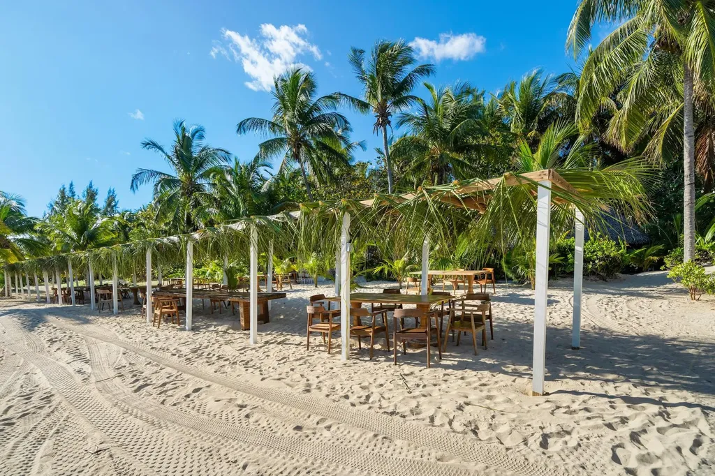 Kamalame Cay Lot Andros BS