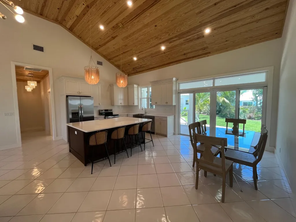 Treasure Cay Road Sunnyside Abaco BS