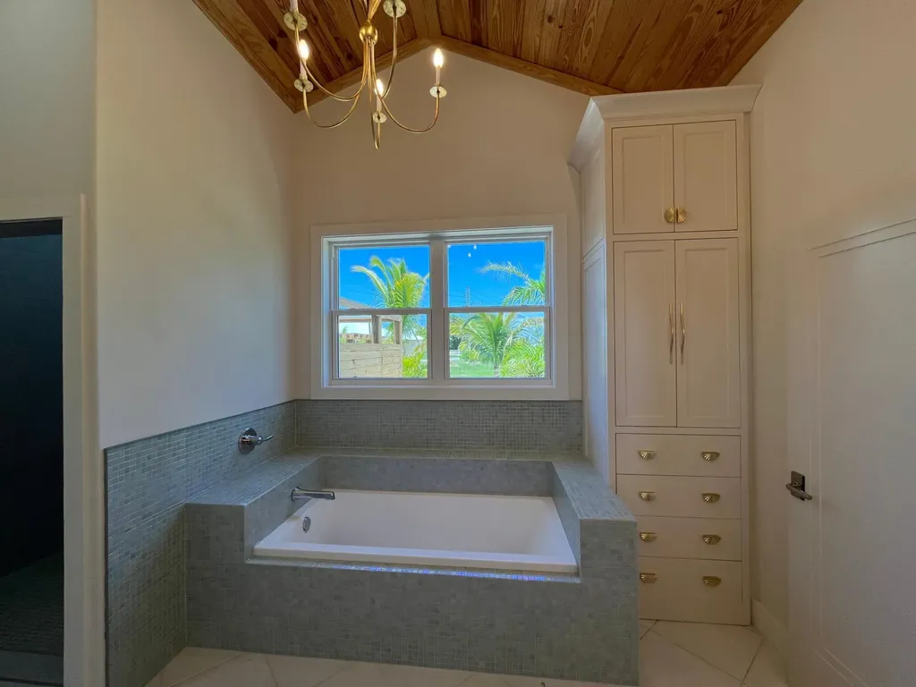 Treasure Cay Road Sunnyside Abaco BS