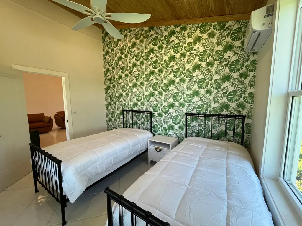 Treasure Cay Road Sunnyside Abaco BS