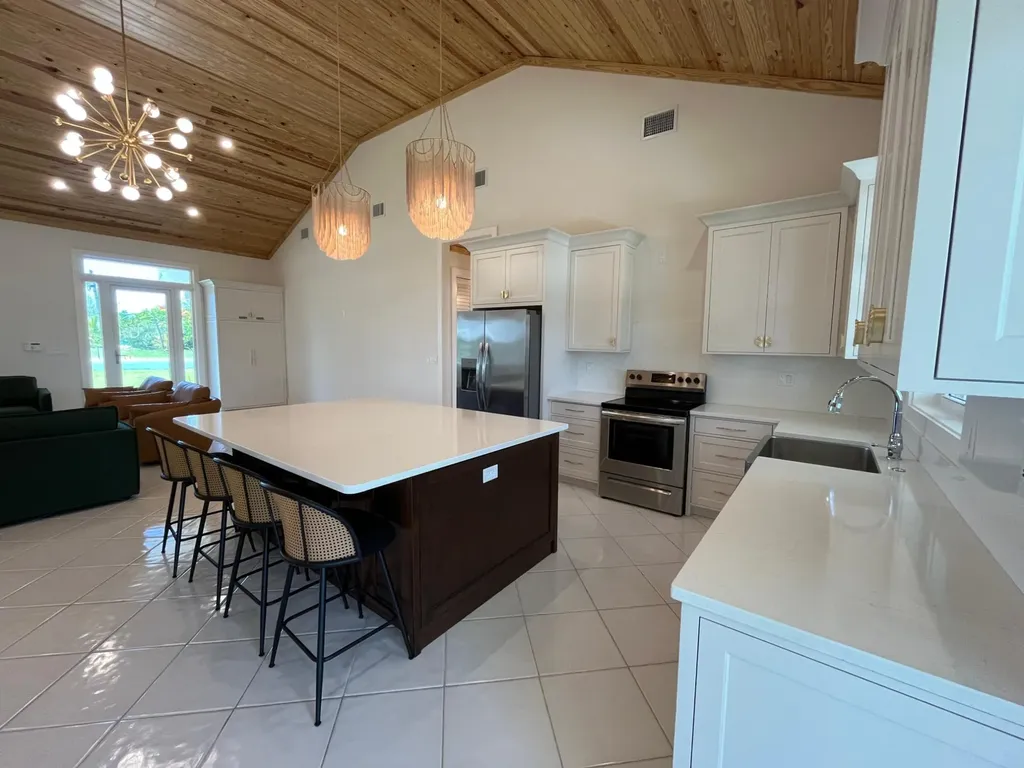 Treasure Cay Road Sunnyside Abaco BS