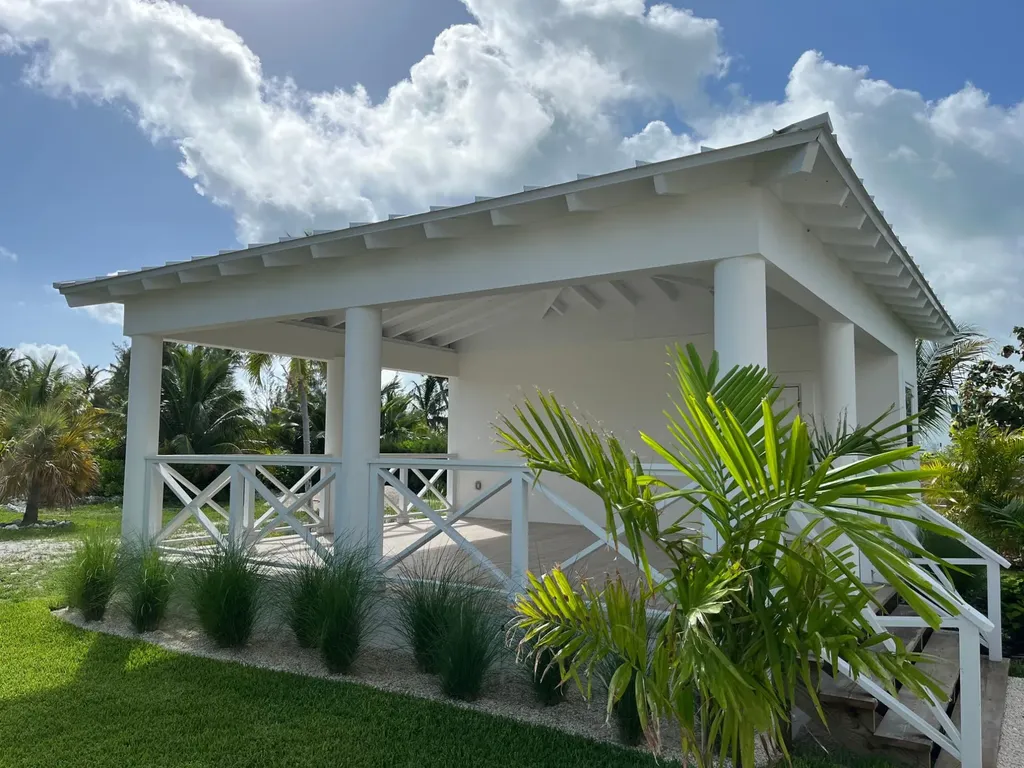 Treasure Cay Road Sunnyside Abaco BS