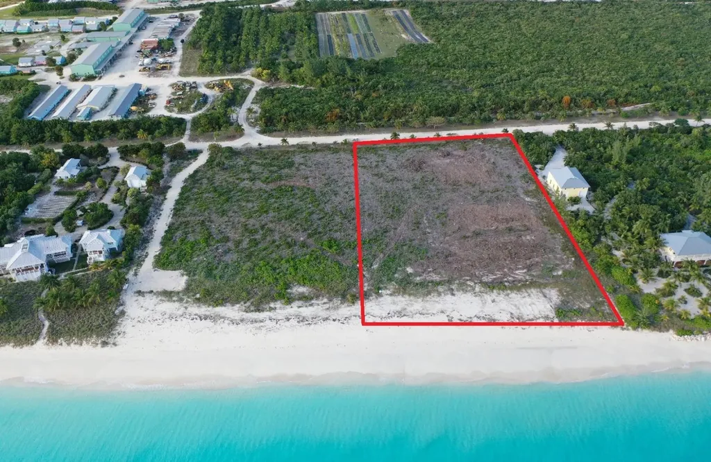 Queens Beach- Chub Cay Berry Islands BS