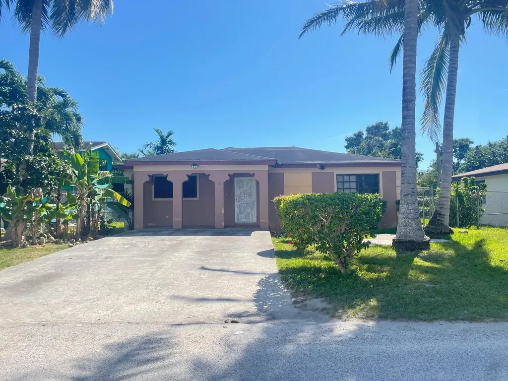 Carmichael Road Triplex New Providence Paradise Island BS