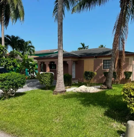 Carmichael Road Triplex New Providence Paradise Island BS