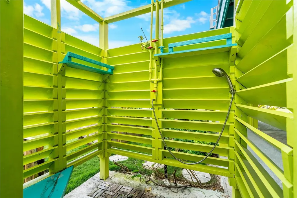 Codakai Eleuthera BS