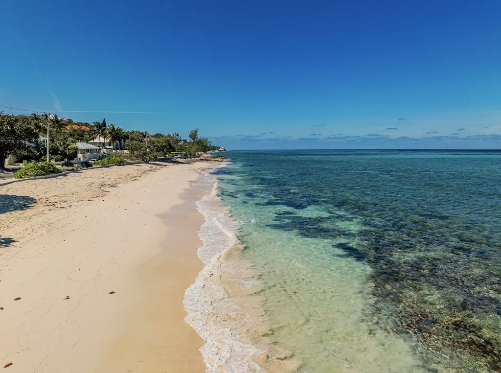 1 Saffron Hill New Providence Paradise Island BS