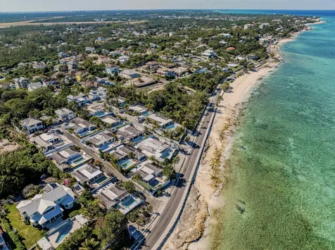 1 Saffron Hill New Providence Paradise Island BS