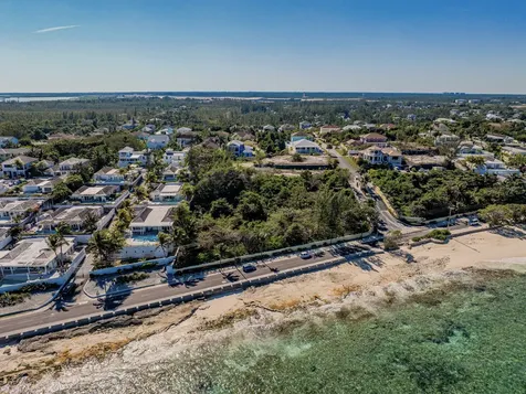 1 Saffron Hill New Providence Paradise Island BS