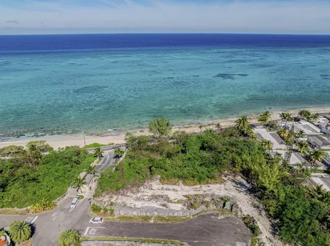 1 Saffron Hill New Providence Paradise Island BS