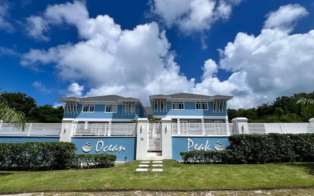 Caves Hilltop New Providence Paradise Island BS