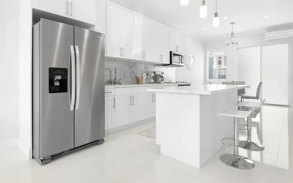 Caves Hilltop New Providence Paradise Island BS