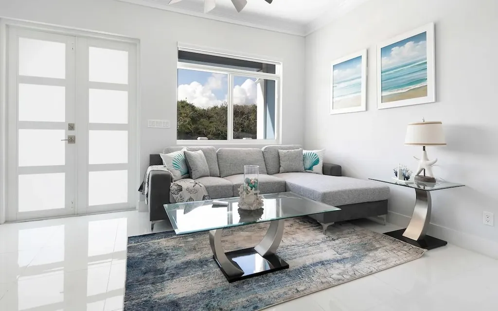 Caves Hilltop New Providence Paradise Island BS