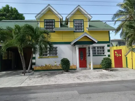 Cumlersville Income Plex New Providence Paradise Island BS