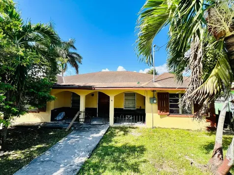 Kim's Crescent, Baillou H New Providence Paradise Island BS