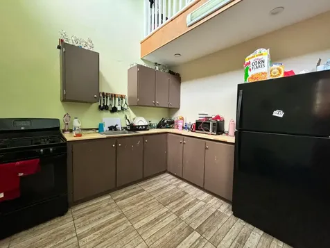 Kim's Crescent, Baillou H New Providence Paradise Island BS