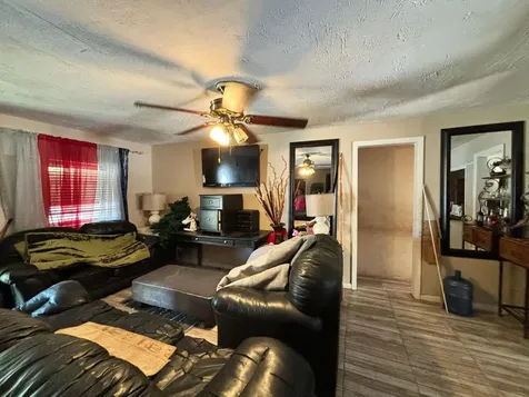 Kim's Crescent, Baillou H New Providence Paradise Island BS