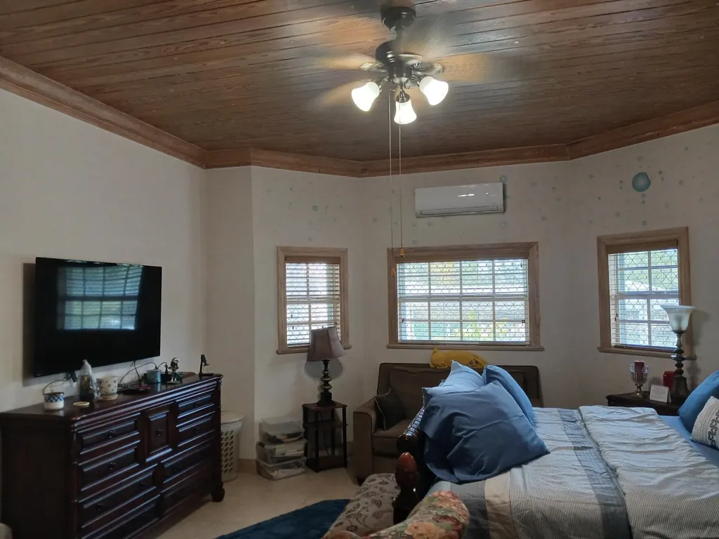 Bayview Court 43 Grand Bahama Freeport BS