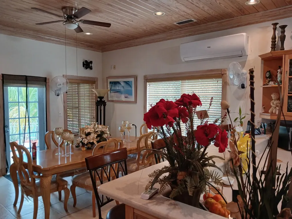 Bayview Court 43 Grand Bahama Freeport BS