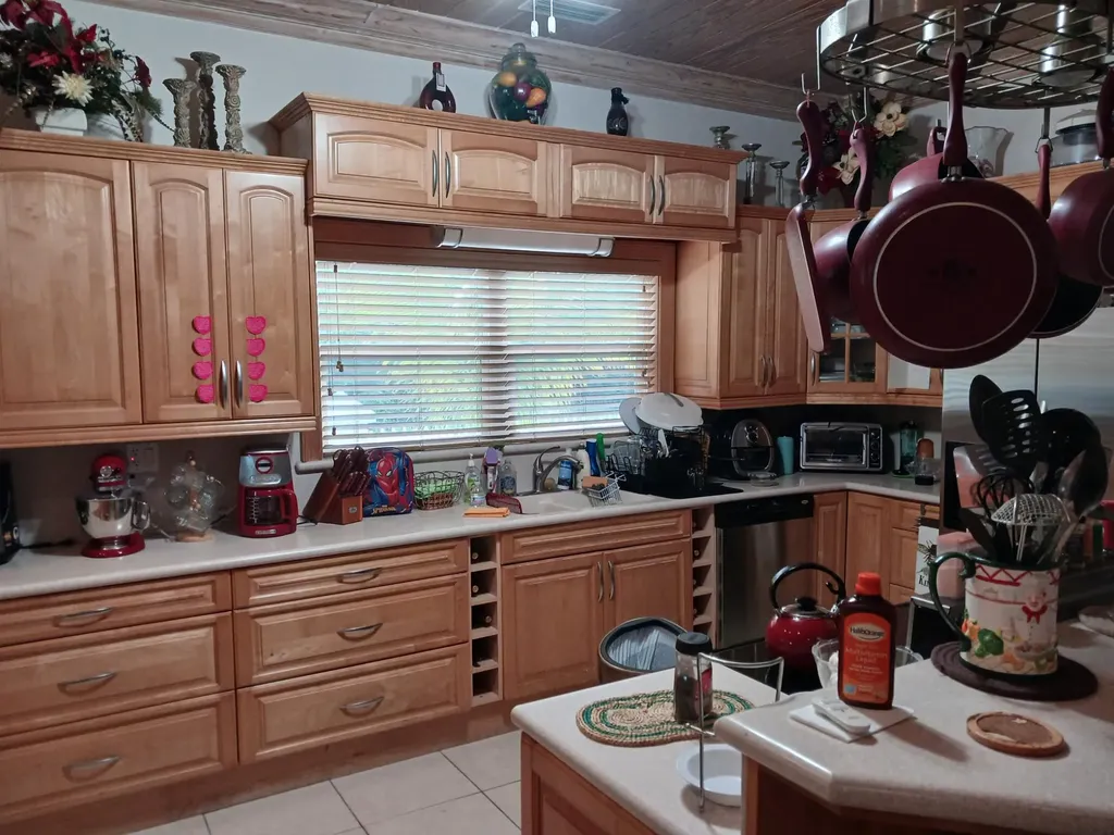 Bayview Court 43 Grand Bahama Freeport BS