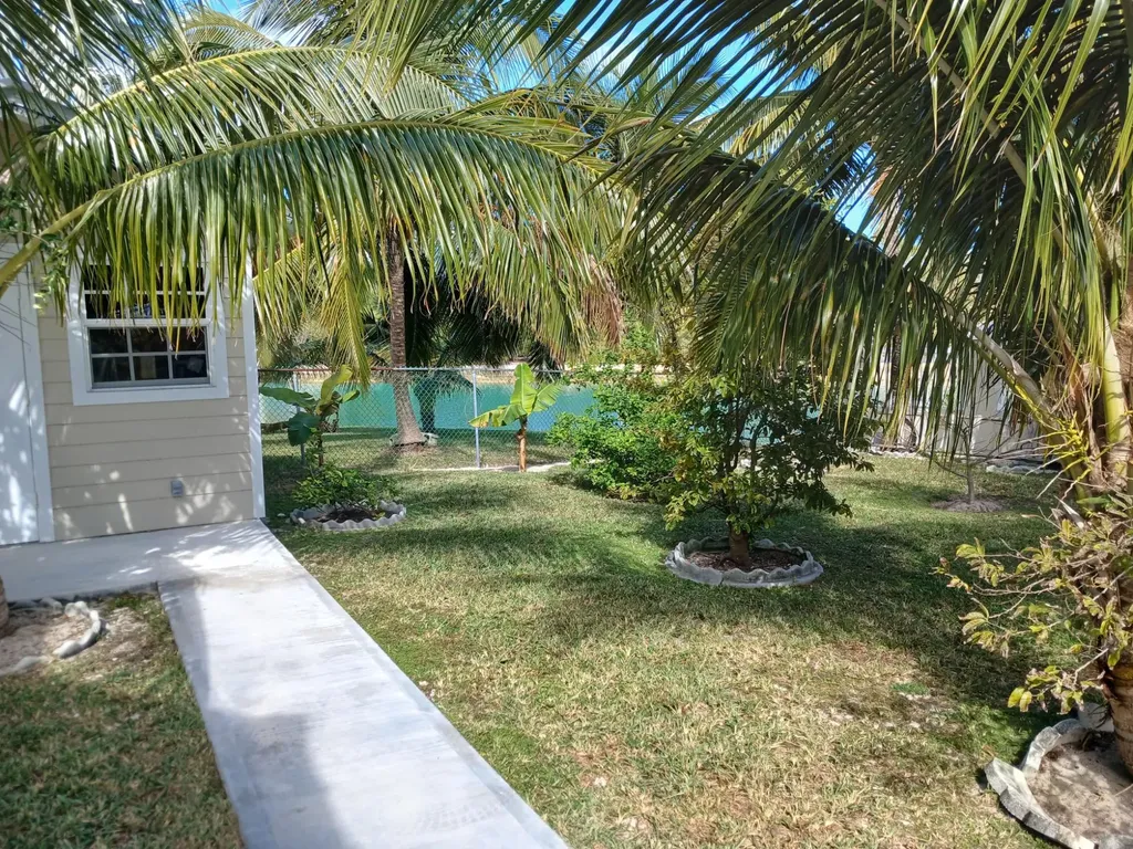 Bayview Court 43 Grand Bahama Freeport BS
