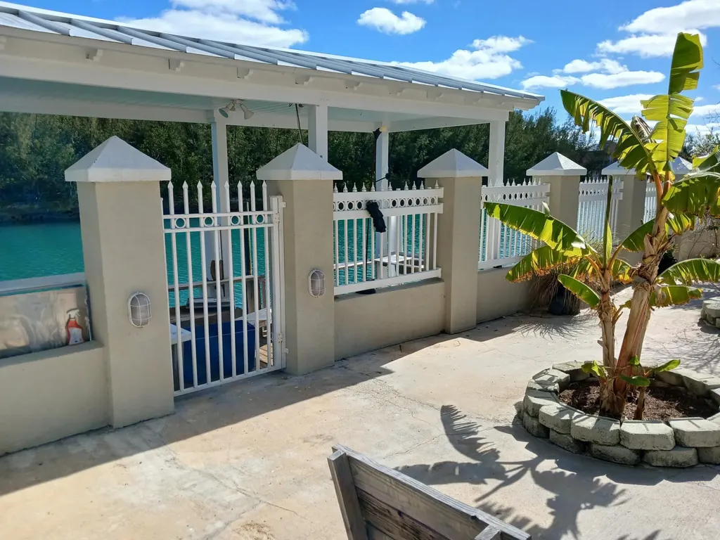 Bayview Court 43 Grand Bahama Freeport BS