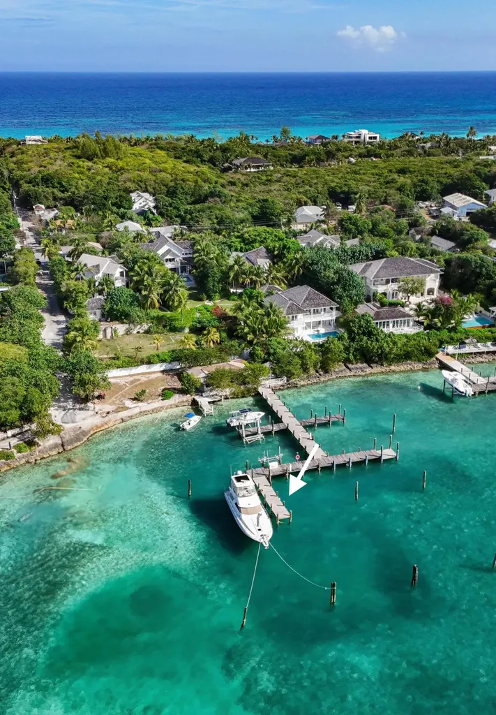 Waterfront Lot With Dock Eleuthera BS