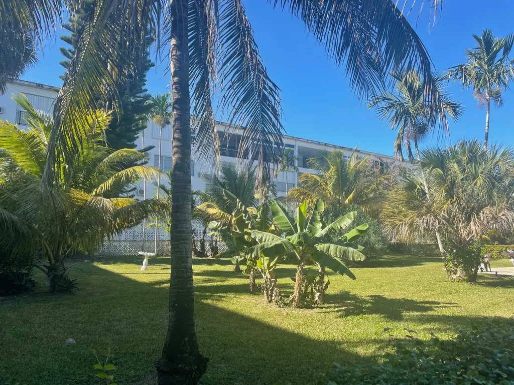 Jansel Court Grand Bahama Freeport BS