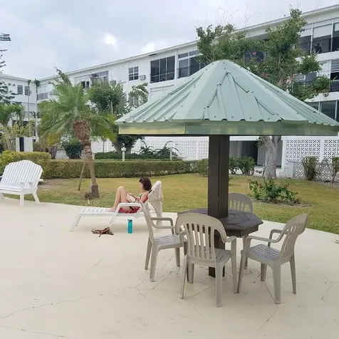 Jansel Court Grand Bahama Freeport BS