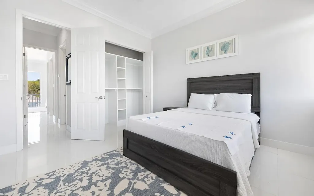 Caves Hilltop Atlantic Drive New Providence Paradise Island BS