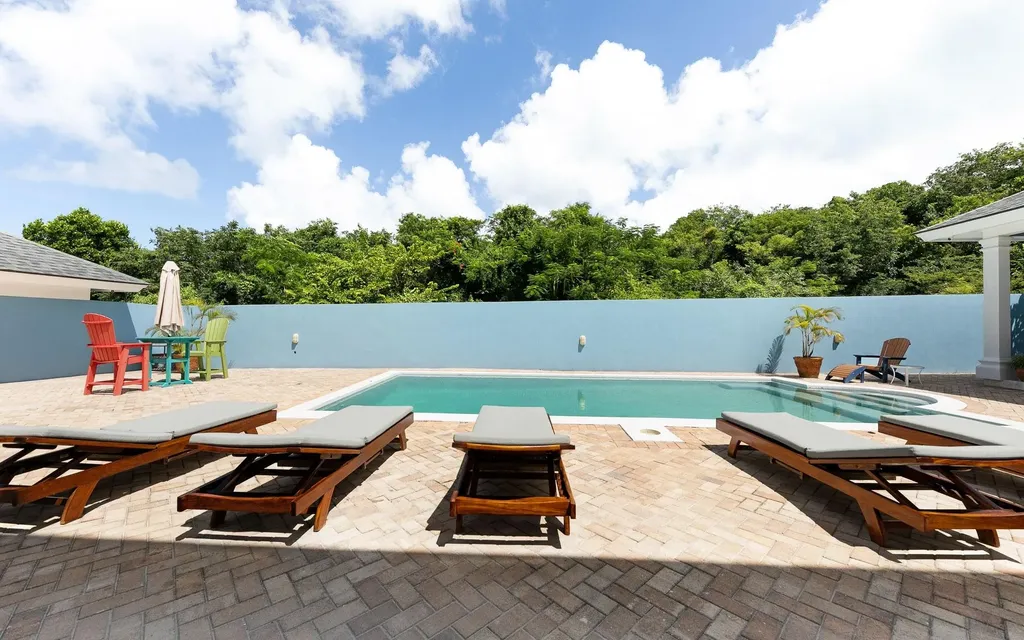 Caves Hilltop Atlantic Drive New Providence Paradise Island BS