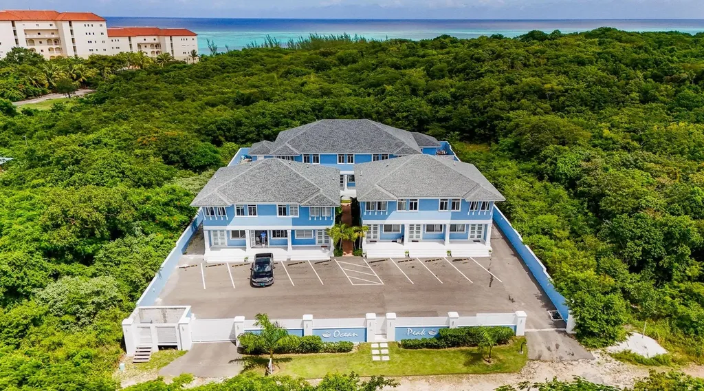 Caves Hilltop Atlantic Drive New Providence Paradise Island BS