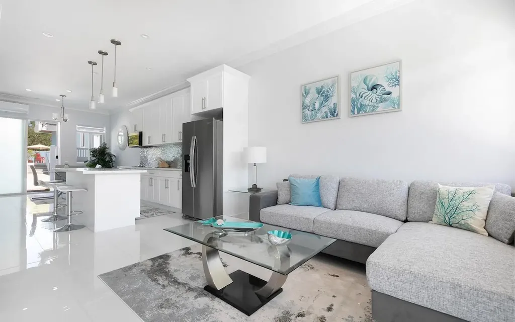 Caves Hilltop Atlantic Drive New Providence Paradise Island BS